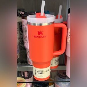 Stanley Quencher H2.0 Tumbler in Bright Orange
